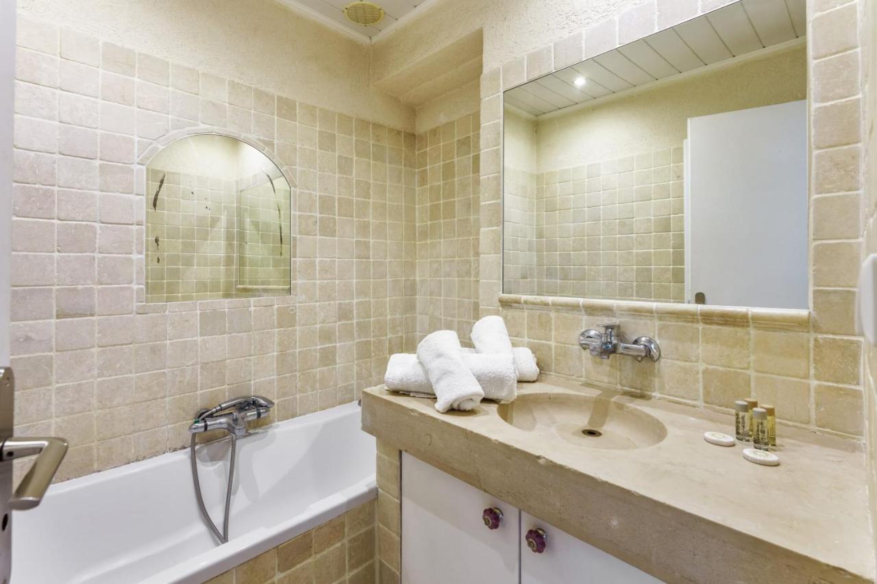 Appartement Tonnel - Welkeys Bandol Bagian luar foto